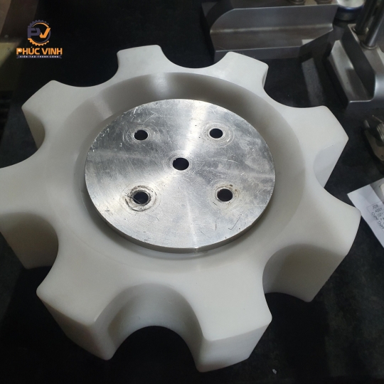 Gia Công Phay CNC Sao Tải Chai Máy Dán Nhãn Nhựa POM 