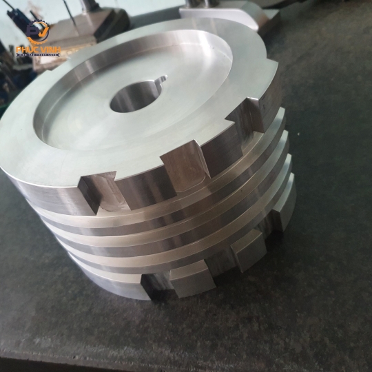 Gia Công Phay CNC 4 Trục Rulo Keo Máy Dán Nhãn